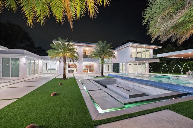 $8,999,900 | 6300 Moss Ranch Road, Pinecrest, FL 33156