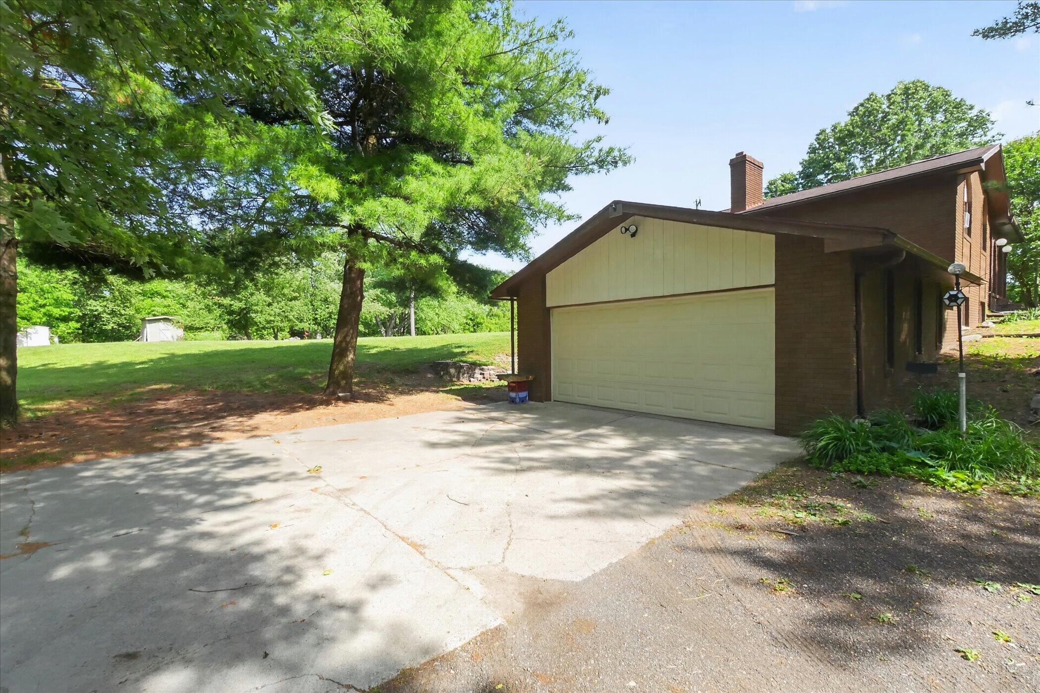 2717 Fishbeck Road Howell, MI 48843 - Photo 51 of 71 51-2717-Fishbeck-Rd-Howell-WindowStill