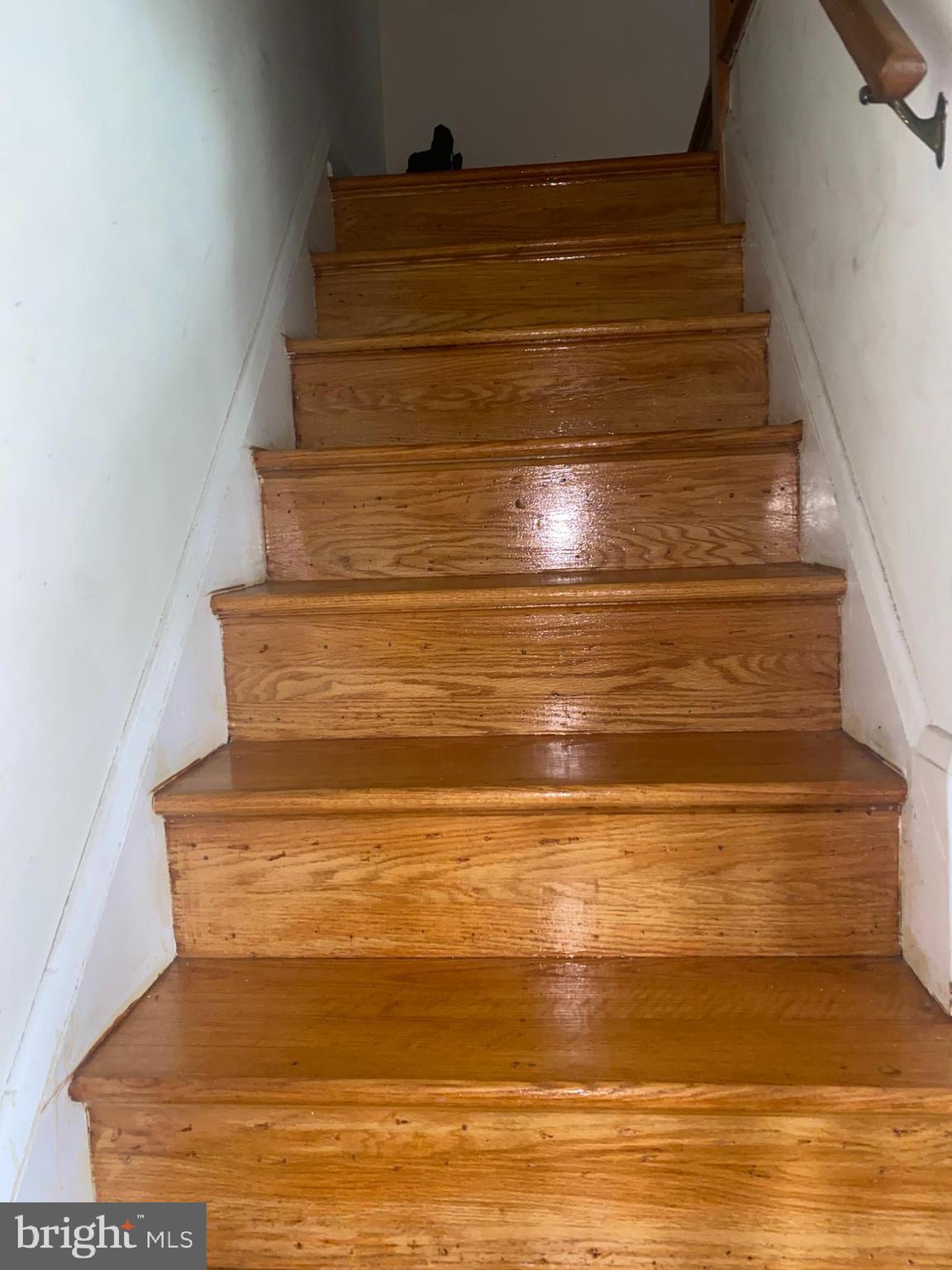 5905 Glenkirk Road Baltimore, MD 21239 - Photo 9 of 15 a view of entryway