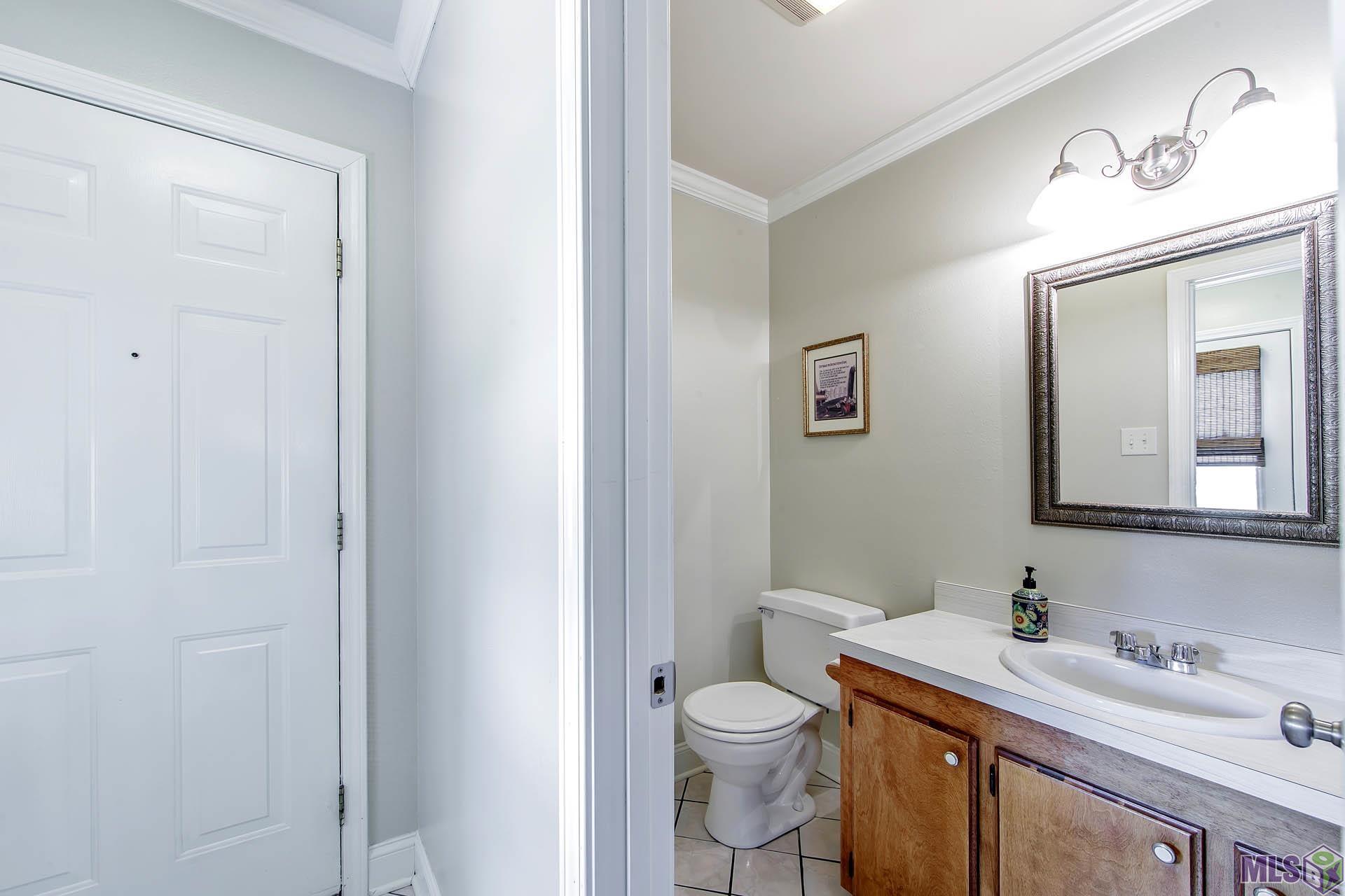 1 Mimi Circle Thibodaux, LA 70301 - Photo 11 of 22 Bathroom