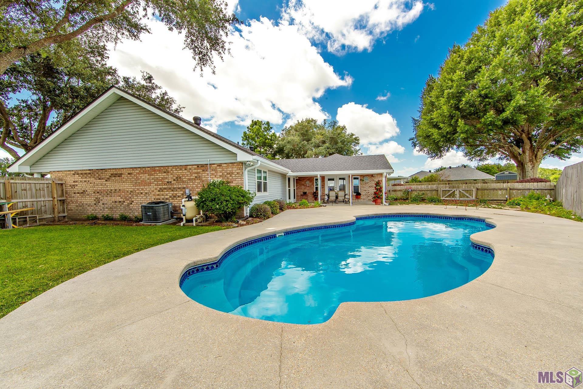 1 Mimi Circle Thibodaux, LA 70301 - Photo 20 of 22 Salt water pool
