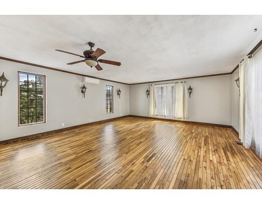 48 Winshaw Road Swampscott, MA 01907 - Photo 8 of 30 Gallery Image 8