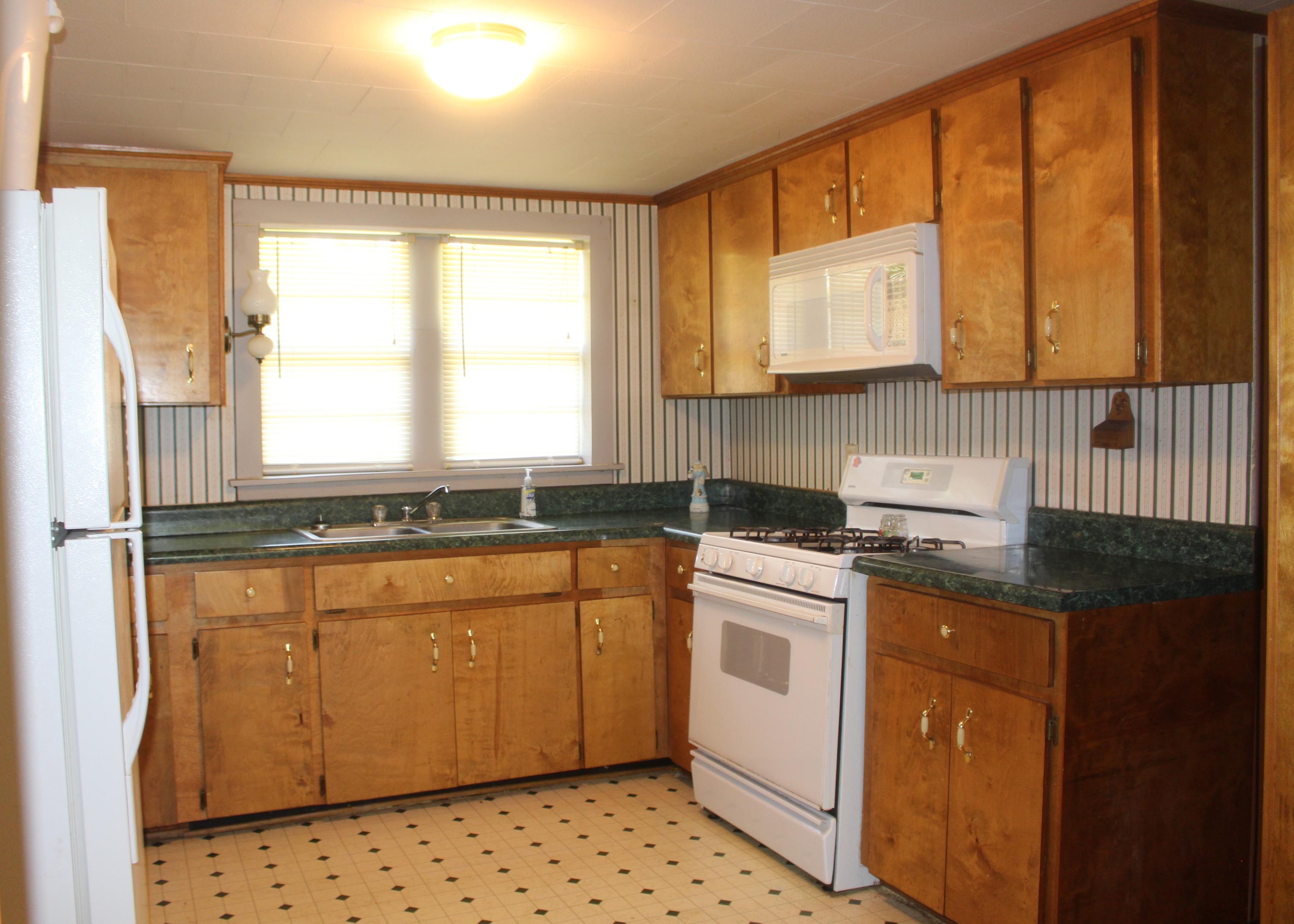561 Springtime Avenue Holt, FL 32564 - Photo 10 of 12 Gallery Image 10