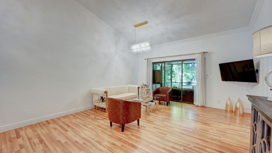 6660 Canary Palm Circle Boca Raton, FL 33433 - Photo 21 of 54 18351479_1_880_495