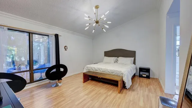 $589,900 | 6660 Canary Palm Circle, Boca Raton, FL 33433