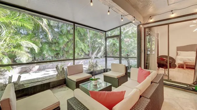 $589,900 | 6660 Canary Palm Circle, Boca Raton, FL 33433