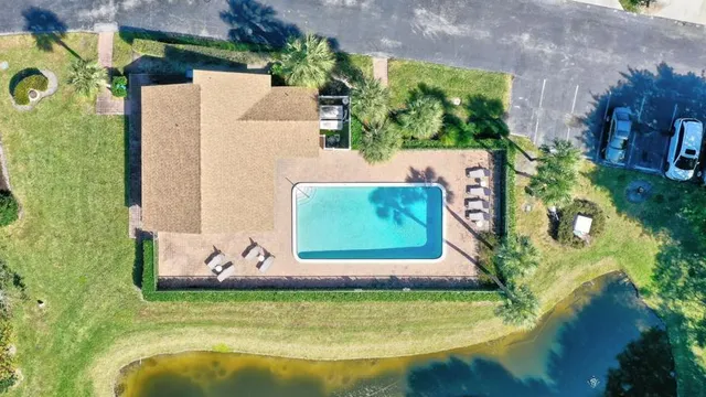 $589,900 | 6660 Canary Palm Circle, Boca Raton, FL 33433