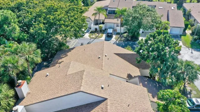 $589,900 | 6660 Canary Palm Circle, Boca Raton, FL 33433