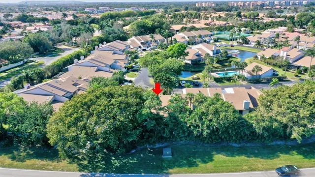 $589,900 | 6660 Canary Palm Circle, Boca Raton, FL 33433