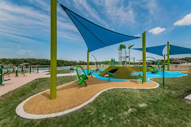 a view of a park with plants