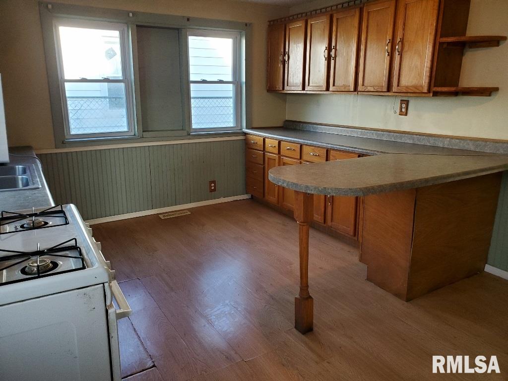 827 East Maple Street Canton, IL 61520 - Photo 20 of 33 Gallery Image 20