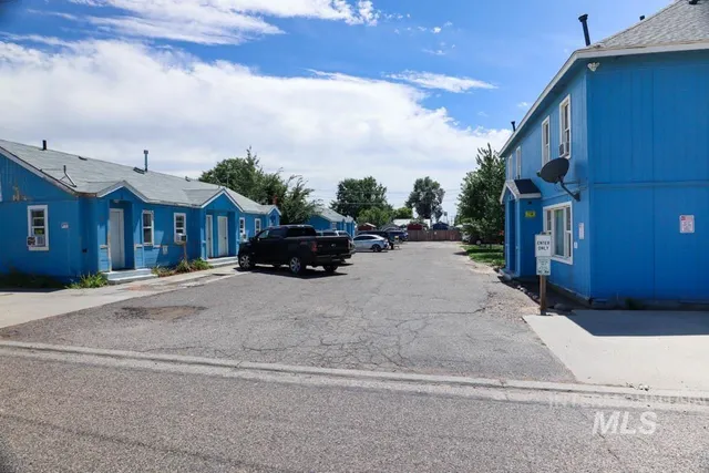 $1,250,000 | 124 Northwest 4th Avenue, Ontario, OR 97914