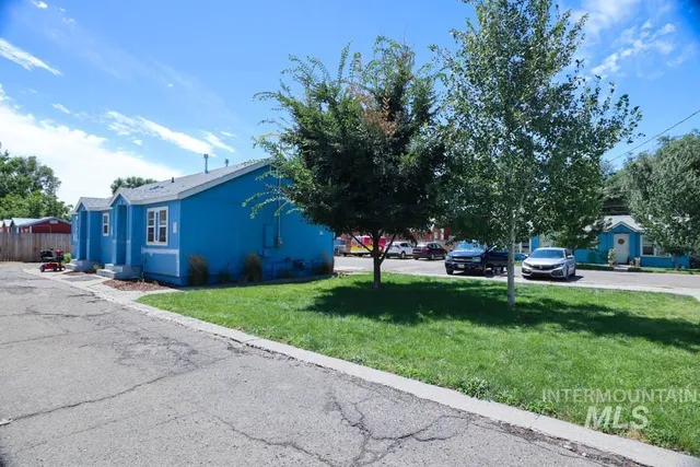 $1,250,000 | 124 Northwest 4th Avenue, Ontario, OR 97914