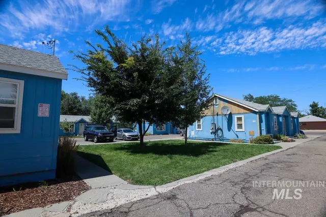 $1,250,000 | 124 Northwest 4th Avenue, Ontario, OR 97914