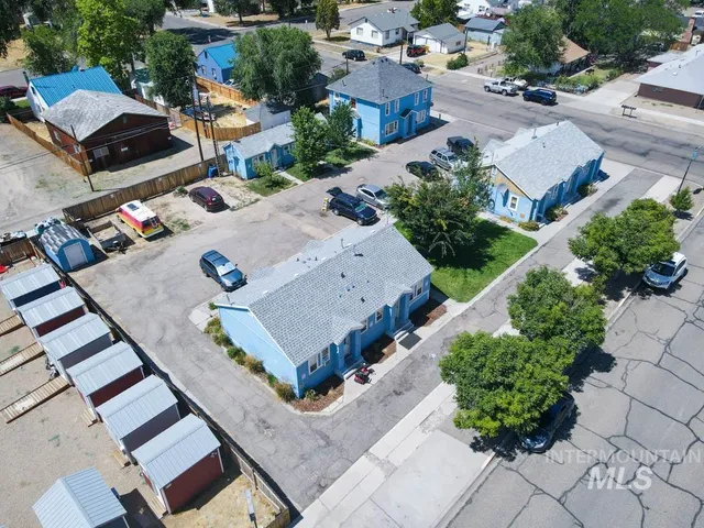 $1,250,000 | 124 Northwest 4th Avenue, Ontario, OR 97914