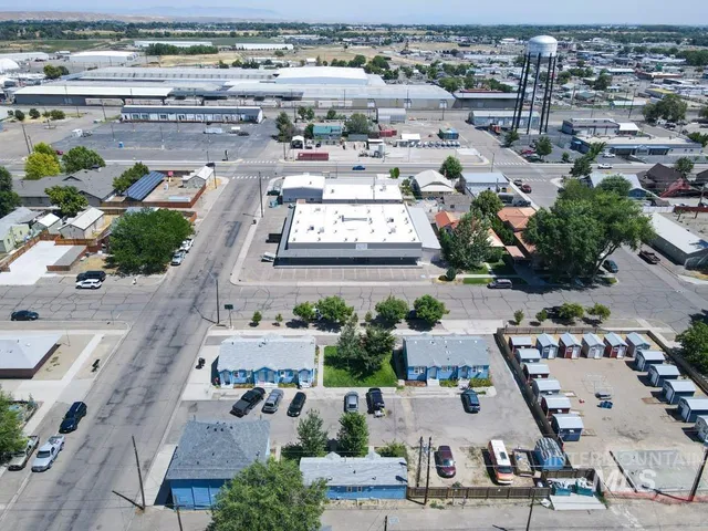 $1,250,000 | 124 Northwest 4th Avenue, Ontario, OR 97914