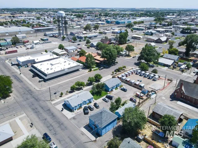 $1,250,000 | 124 Northwest 4th Avenue, Ontario, OR 97914