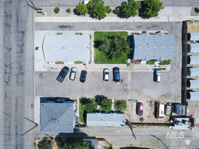 $1,250,000 | 124 Northwest 4th Avenue, Ontario, OR 97914