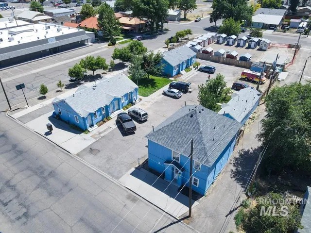 $1,250,000 | 124 Northwest 4th Avenue, Ontario, OR 97914