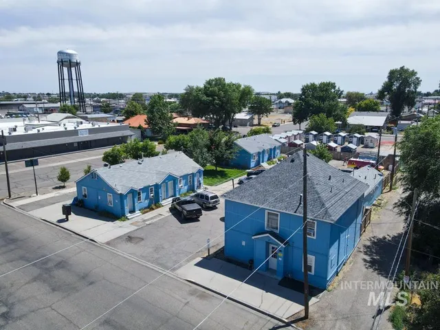 $1,250,000 | 124 Northwest 4th Avenue, Ontario, OR 97914