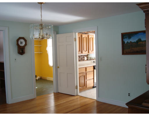 43 Acrebrook Road Springfield, MA 01129 - Photo 6 of 9