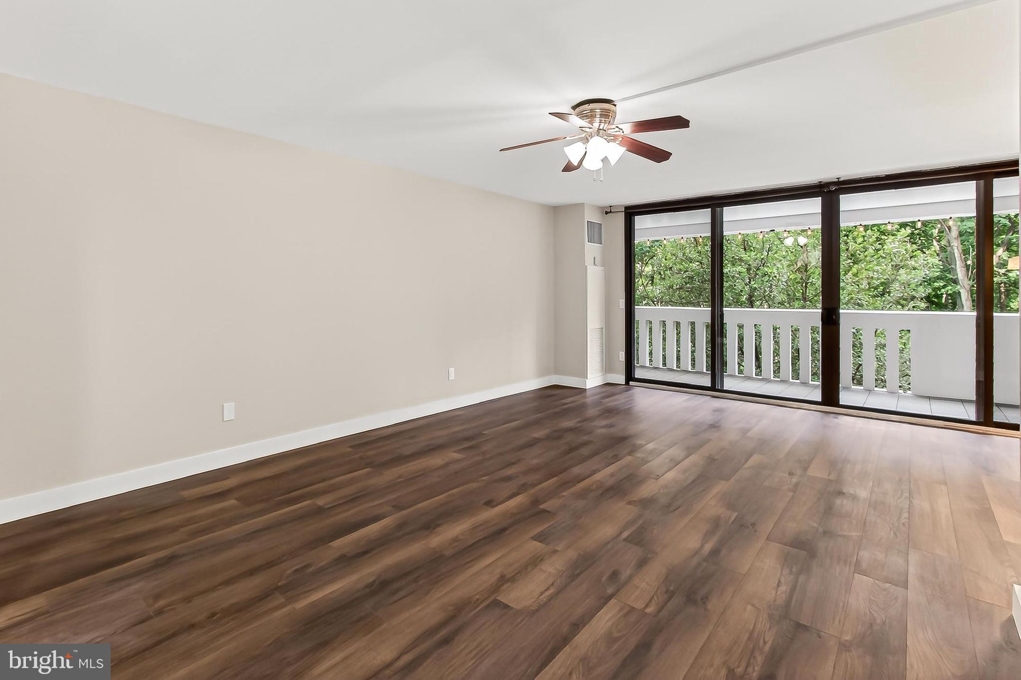6101 Edsall Road, Unit 312 Alexandria, VA 22304 - Photo 10 of 78 Living Room