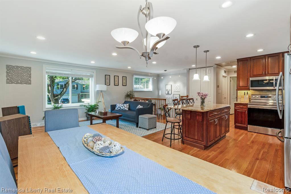 464 Welch Road Northville, MI 48167 - Photo 9 of 28