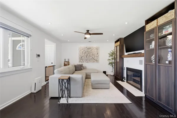 $649,500 | 11 Grand Central Avenue, Amityville, NY 11701