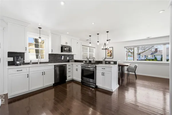 $649,500 | 11 Grand Central Avenue, Amityville, NY 11701