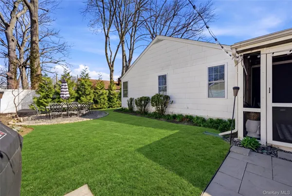 $649,500 | 11 Grand Central Avenue, Amityville, NY 11701