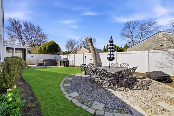 $649,500 | 11 Grand Central Avenue, Amityville, NY 11701