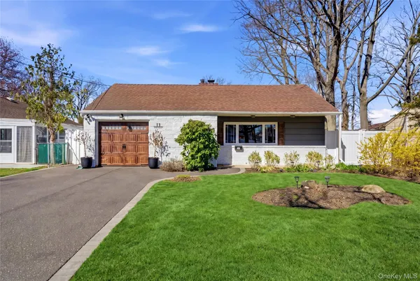 $649,500 | 11 Grand Central Avenue, Amityville, NY 11701
