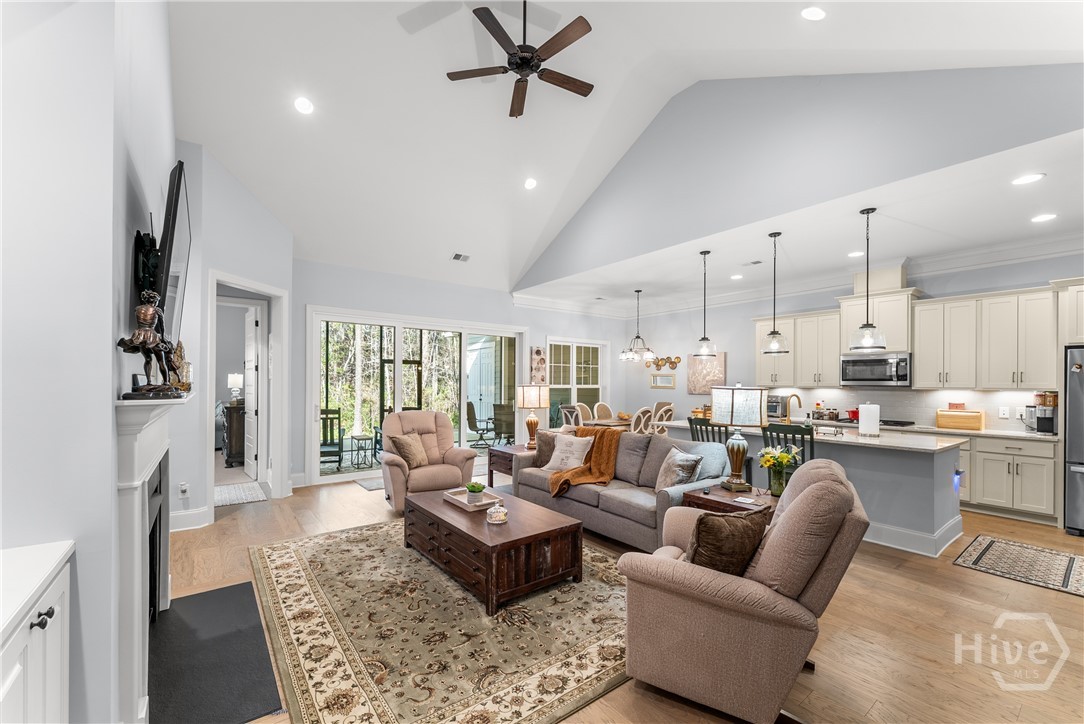 10 Golf Drive Pooler, GA 31322 - Photo 14 of 59 Family Room, Kitchen, Dining