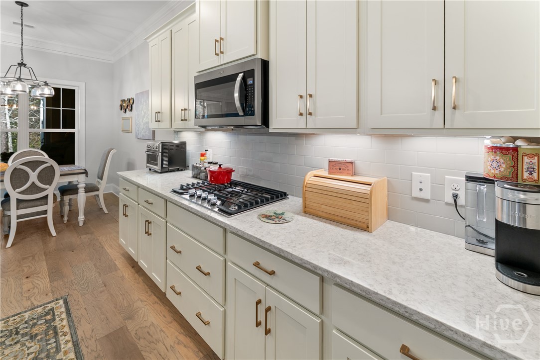 10 Golf Drive Pooler, GA 31322 - Photo 21 of 59 Kitchen, Gas Cooktop