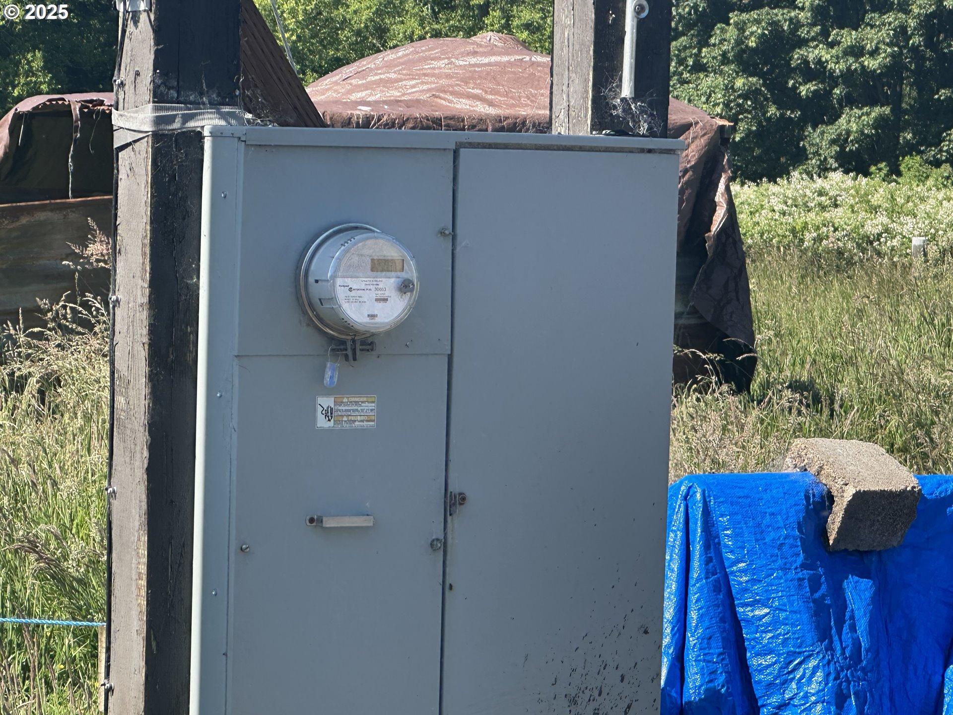 91171 Old Mill Town Road Clatskanie, OR 97016 - Photo 2 of 9 a view of entryway with wooden floor
