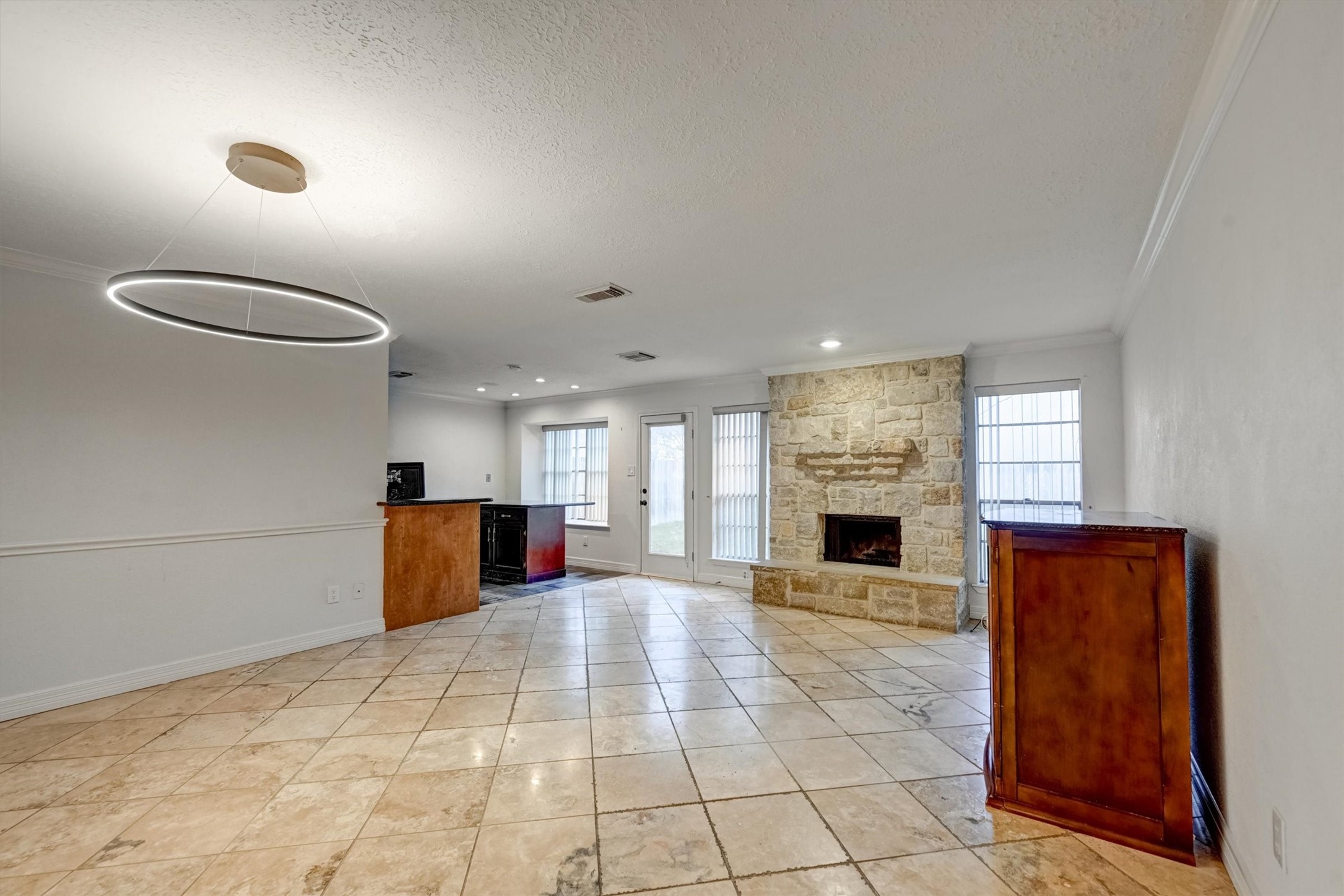 10118 Fernstone Lane Houston, TX 77070 - Photo 2 of 11 a view of a livingroom with a fireplace