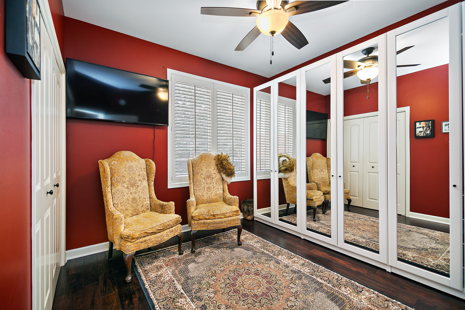 16665 Merc Lane Lockport, IL 60441 - Photo 30 of 54 a living room with furniture