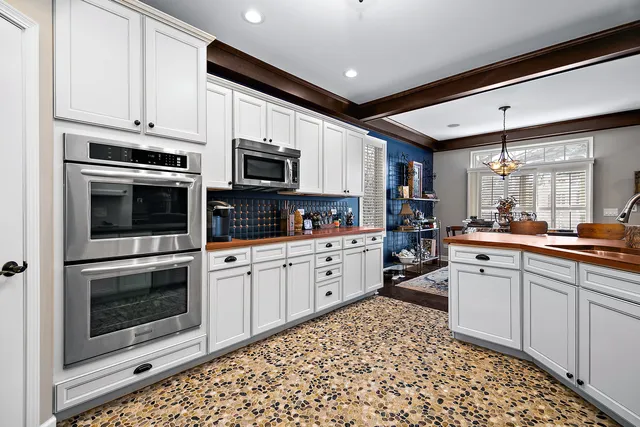 $800,000 | 16665 Merc Lane, Lockport, IL 60441