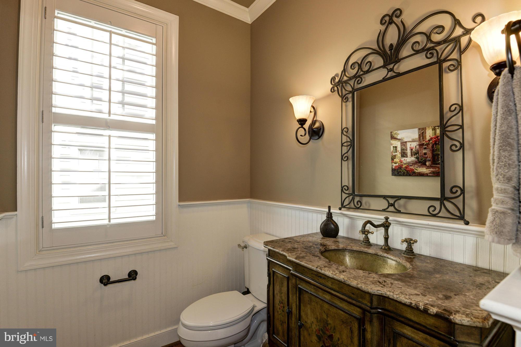 4613 Edgefield Road Bethesda, MD 20814 - Photo 12 of 30 Powder Room