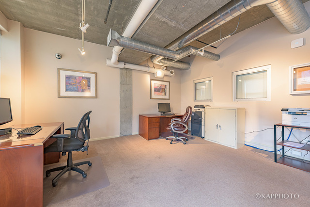 1000 West Adams Street, Unit 413 Chicago, IL 60607 - Photo 28 of 29 a view of a workspace with furniture