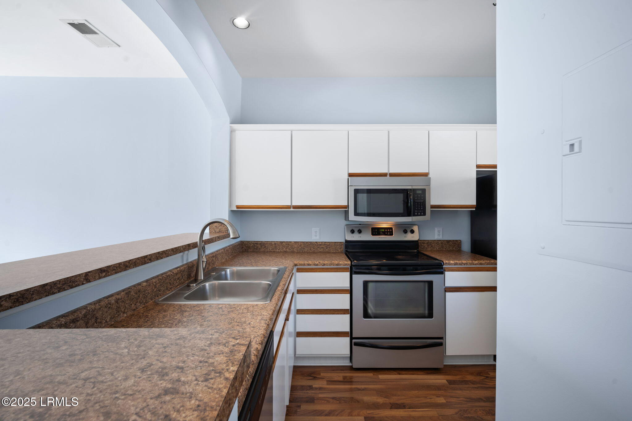 5 Gumtree Road, Unit F6 Hilton Head Island, SC 29926 - Photo 11 of 47 12-web-or-mls-DSC03284