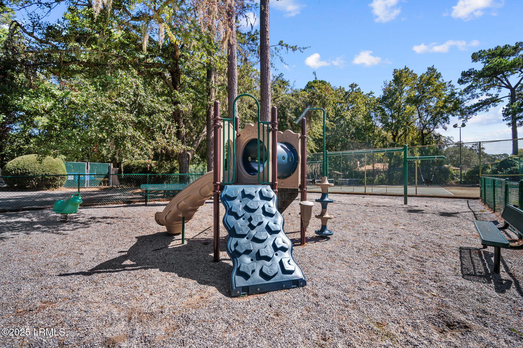 5 Gumtree Road, Unit F6 Hilton Head Island, SC 29926 - Photo 46 of 47 46-web-or-mls-DSC03462