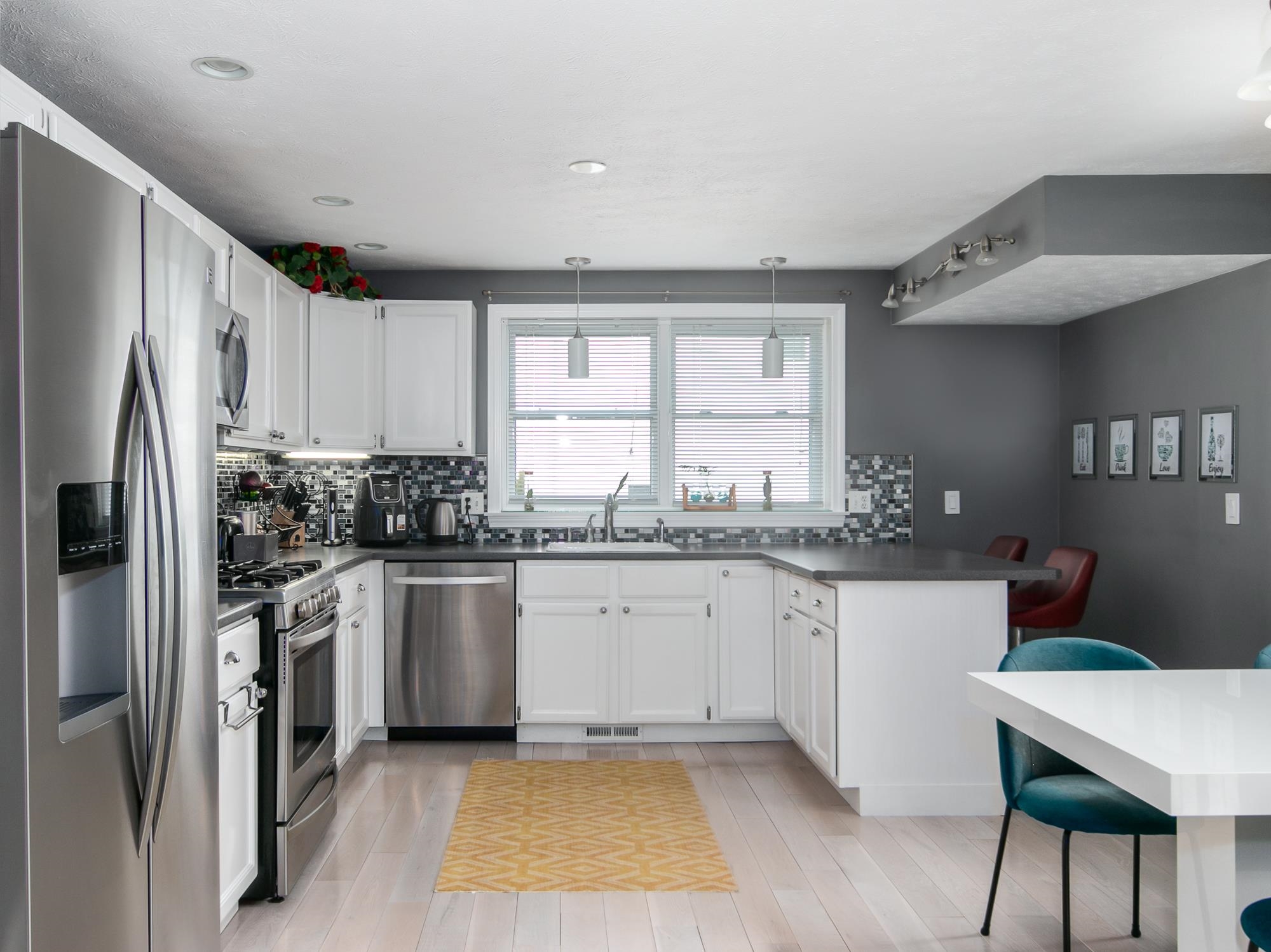 31 Country Hill Road Nashua, NH 03063 - Photo 11 of 28 Gallery Image 11