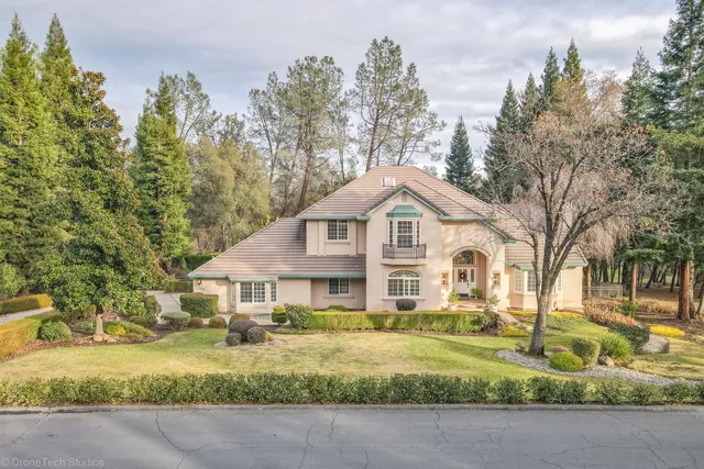 $995,000 | 13335 Tierra Heights Road, Redding, CA 96003