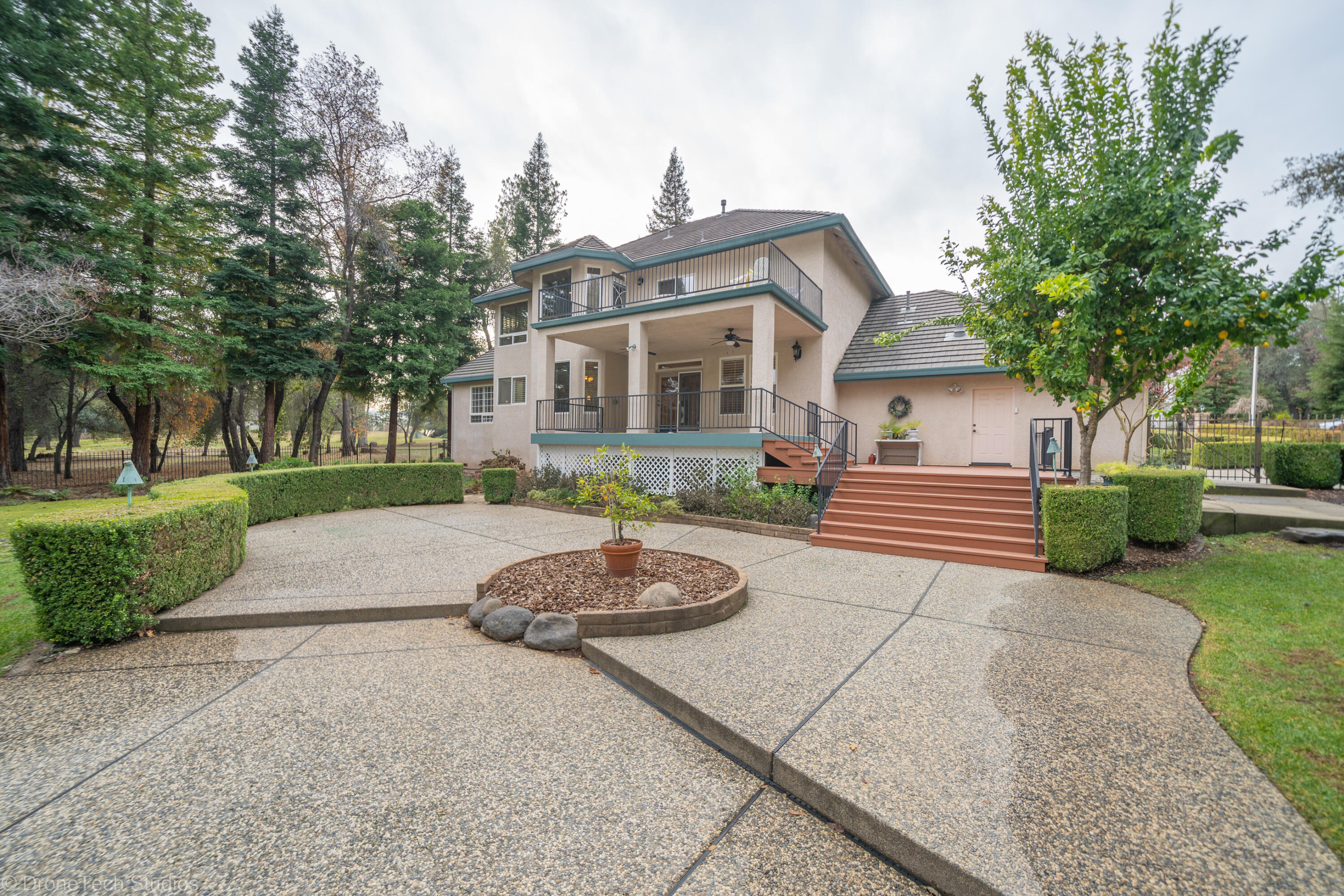 13335 Tierra Heights Road Redding, CA 96003 - Photo 22 of 72 Extensive cement