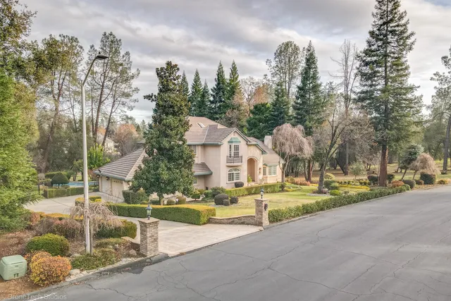 $995,000 | 13335 Tierra Heights Road, Redding, CA 96003