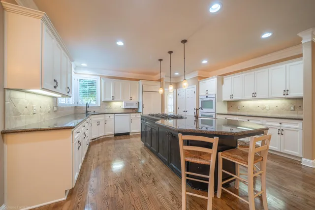 $995,000 | 13335 Tierra Heights Road, Redding, CA 96003