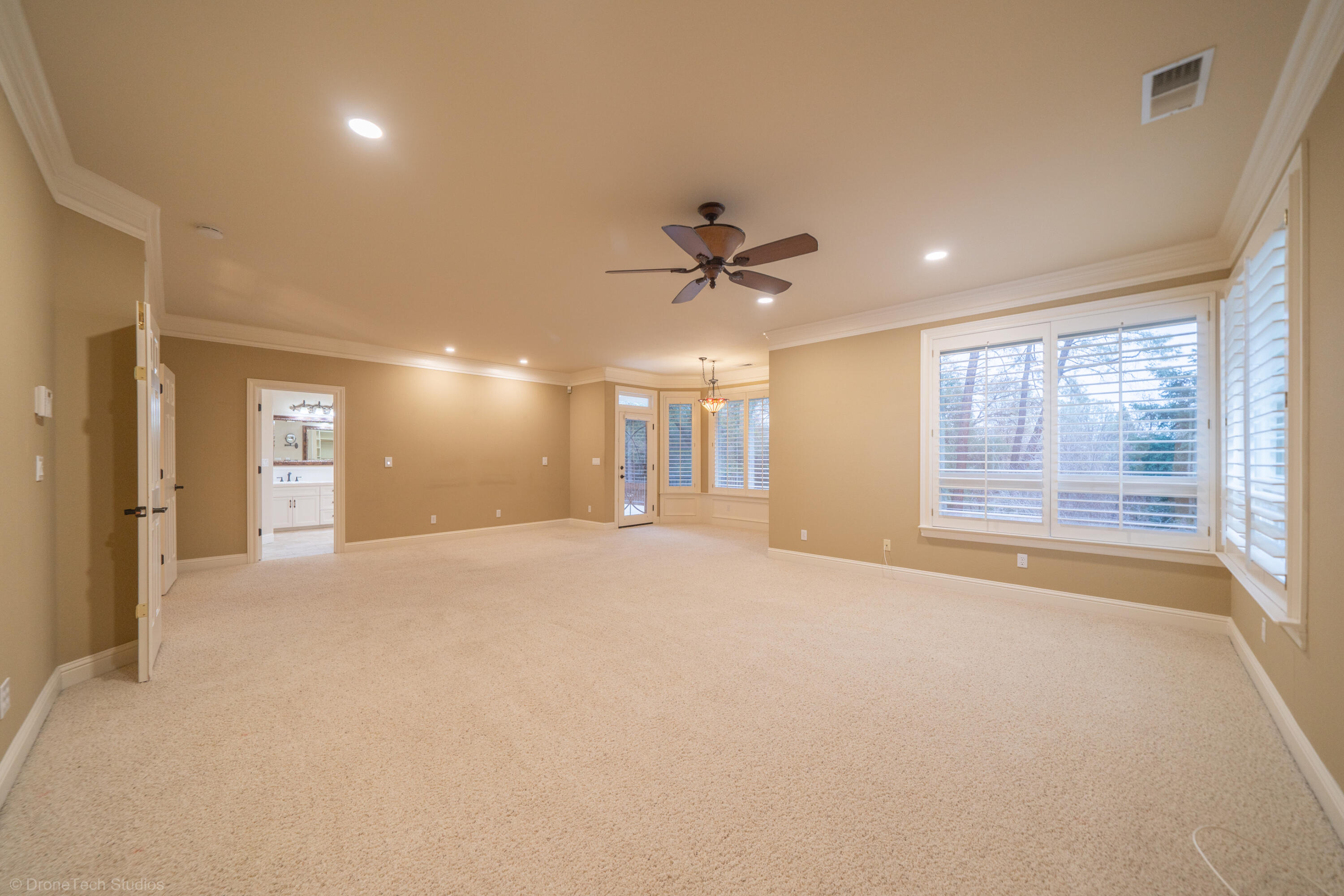 13335 Tierra Heights Road Redding, CA 96003 - Photo 49 of 72 .