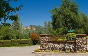 $995,000 | 13335 Tierra Heights Road, Redding, CA 96003
