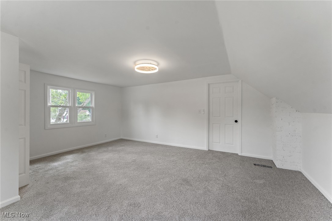 2426 Kirk Road Youngstown, OH 44511 - Photo 17 of 27 Gallery Image 17